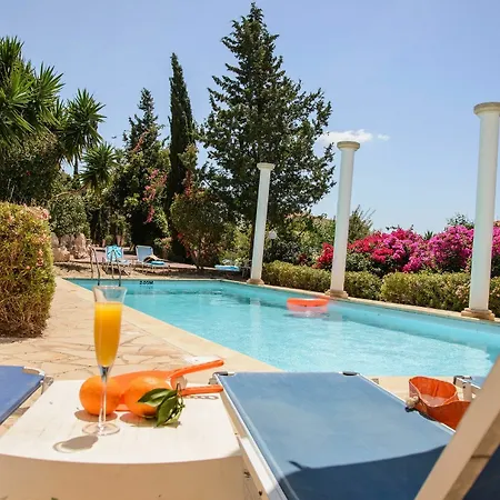 Coral Sun Villa *